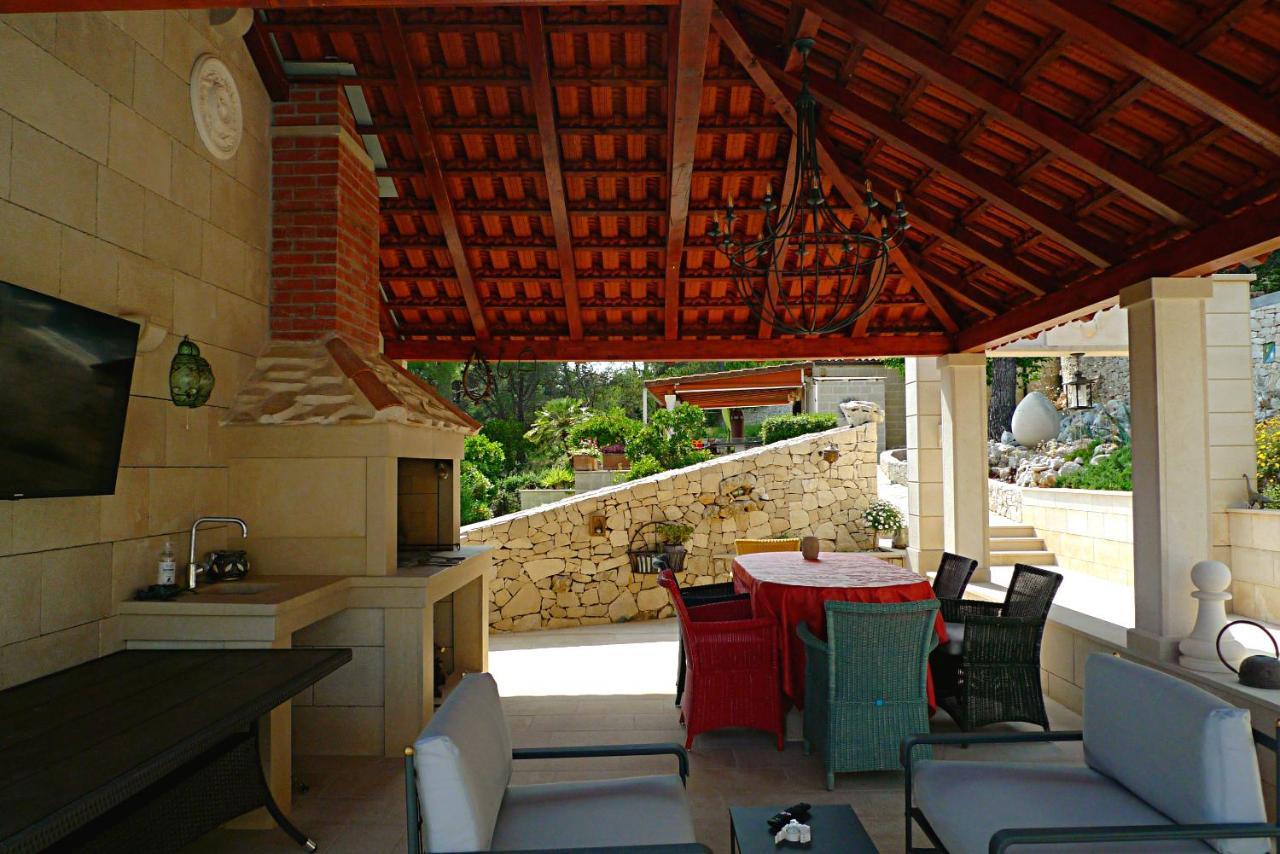 Ursa Minor Villa Sumartin Exterior foto