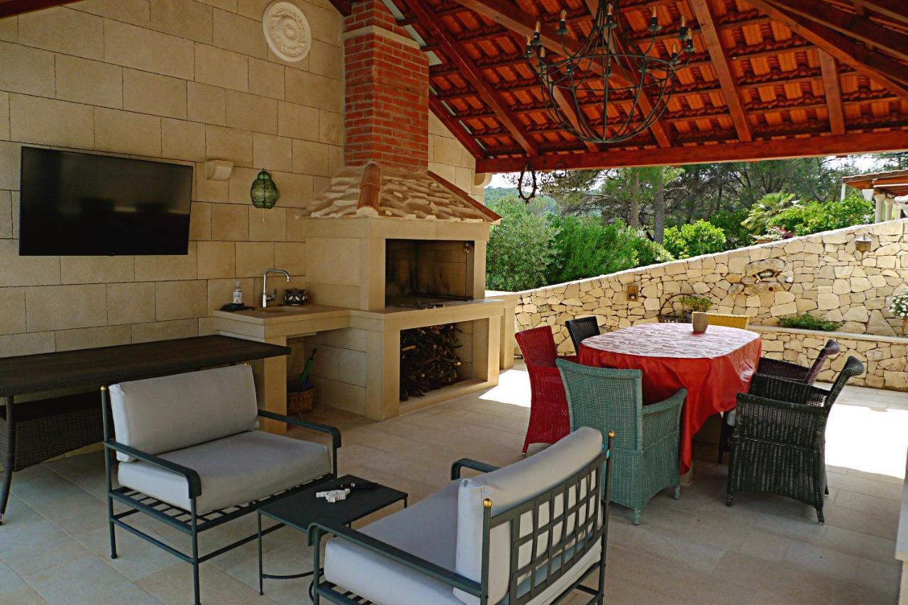 Ursa Minor Villa Sumartin Exterior foto
