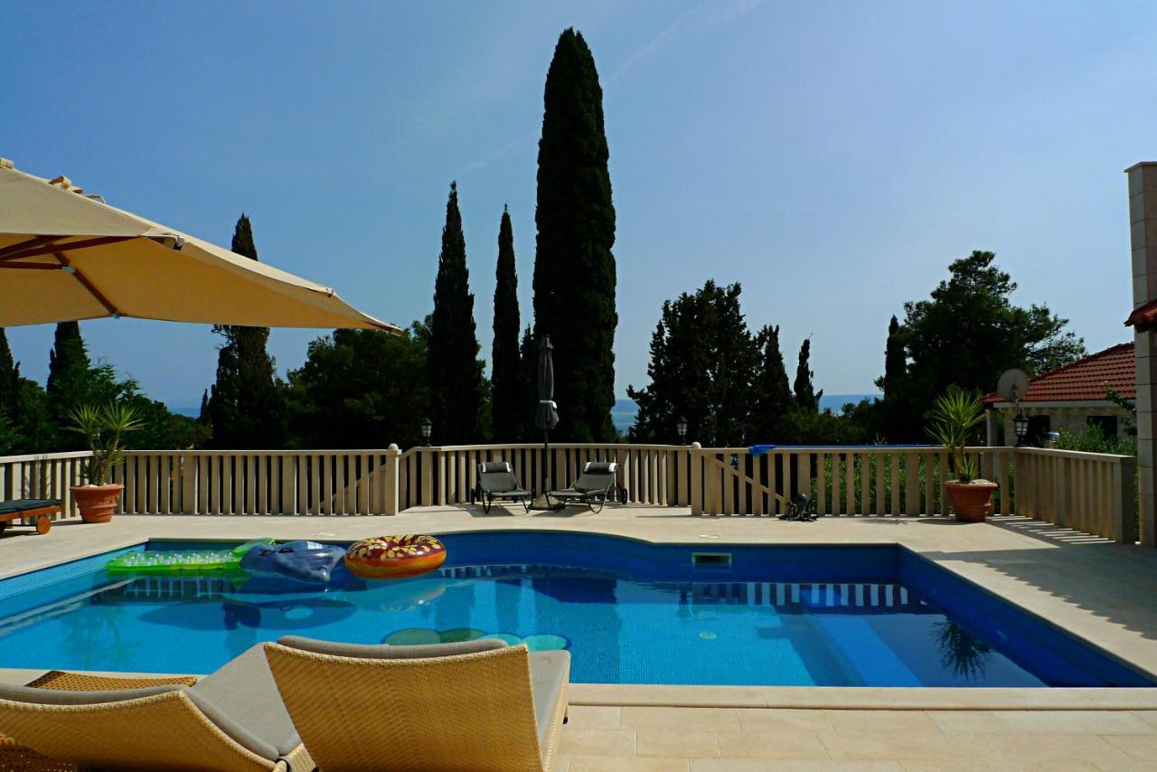 Ursa Minor Villa Sumartin Exterior foto