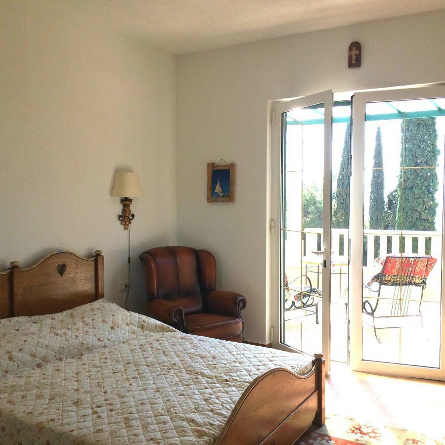 Ursa Minor Villa Sumartin Exterior foto